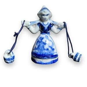 COLLECTIBLE DELFT BLUE HOLLAND DUTCH WATER GIRL PORCELAIN Maid Carrying Buckets
